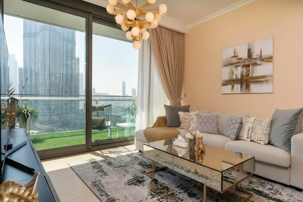 Prestige Living 1Br With Full Burj Khalifa View By Auberge Dubai Apartment